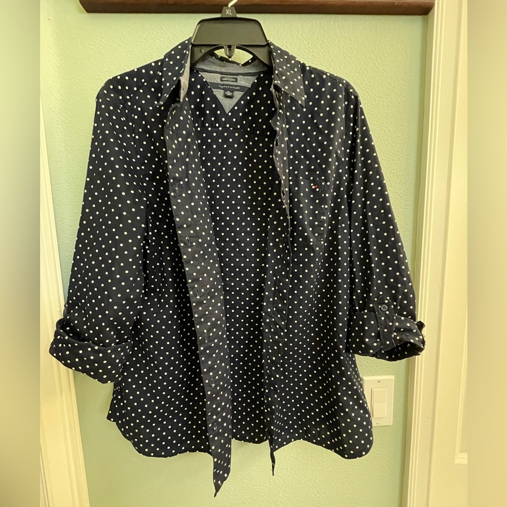 Tommy Hilfiger XL Classic Fit 100% cotton button down shirt